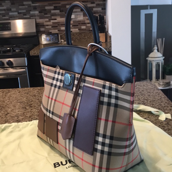Sold NWT Burberry Society Handbag - Picture 6 of 8